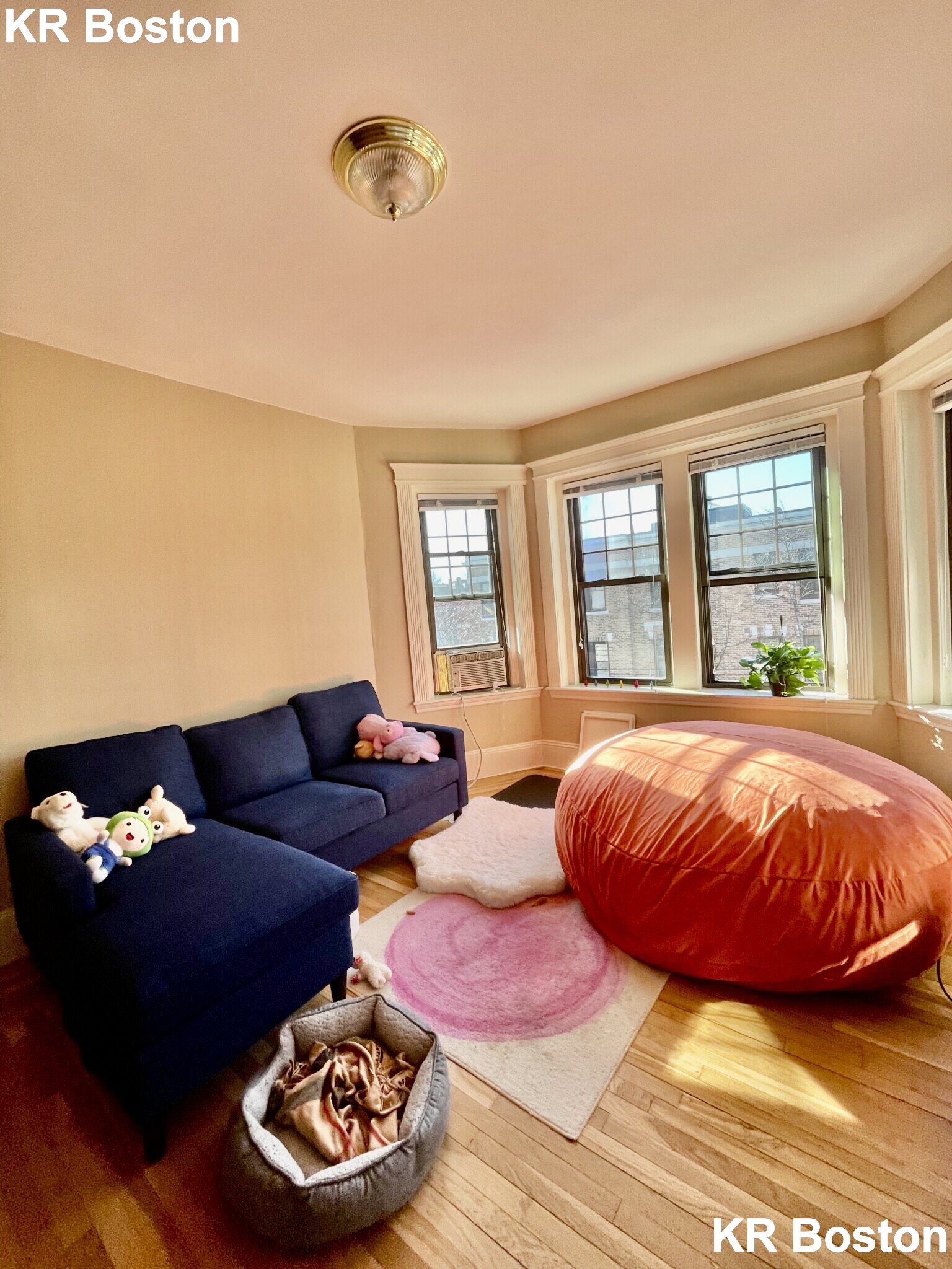 98 Saint Paul St, Coolidge Corner