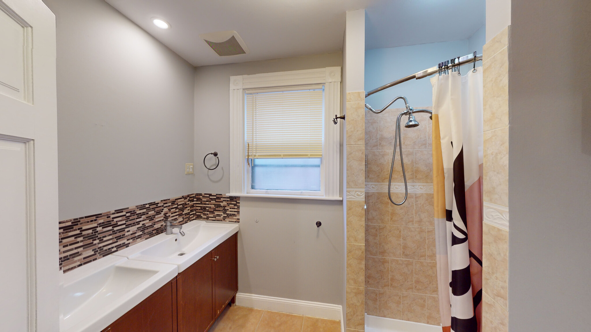 47 University Rd, Aspinwall Hill