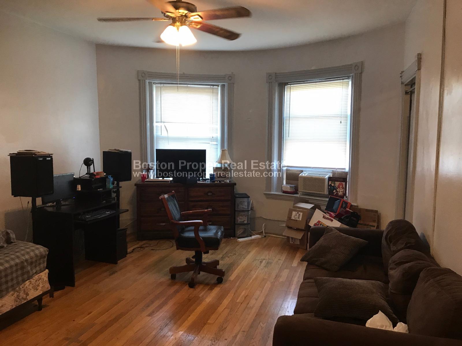 1091 Boylston St, Fenway