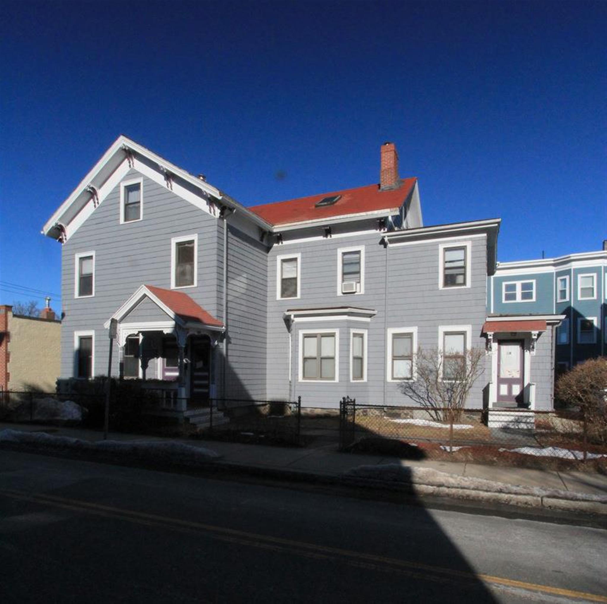 566 Putnam Ave, Cambridgeport