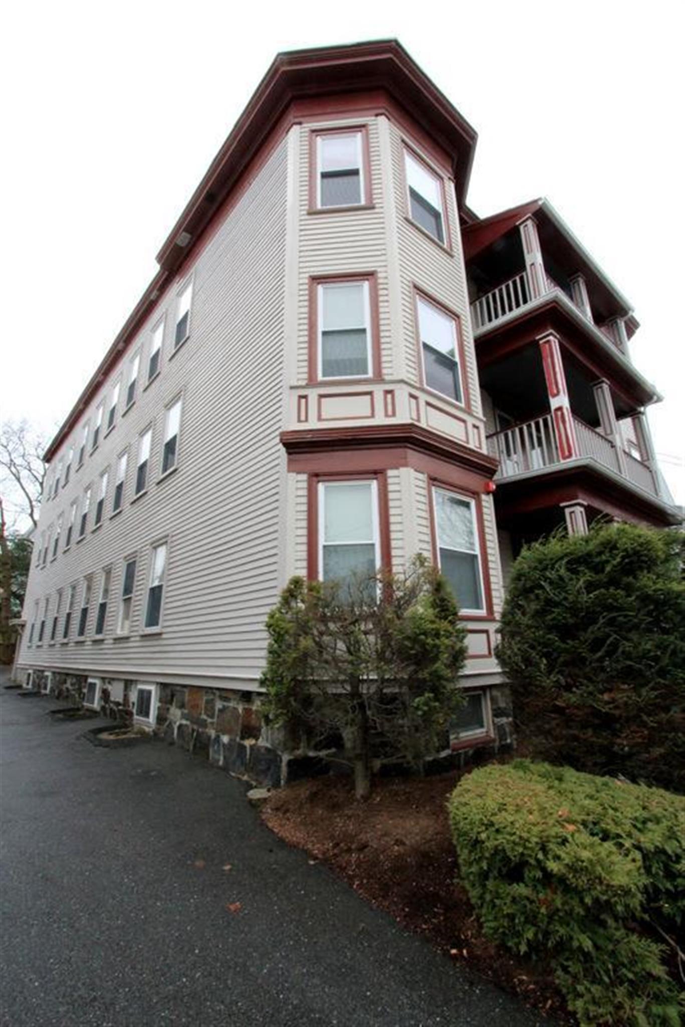 14 Garrison Ave, West Somerville