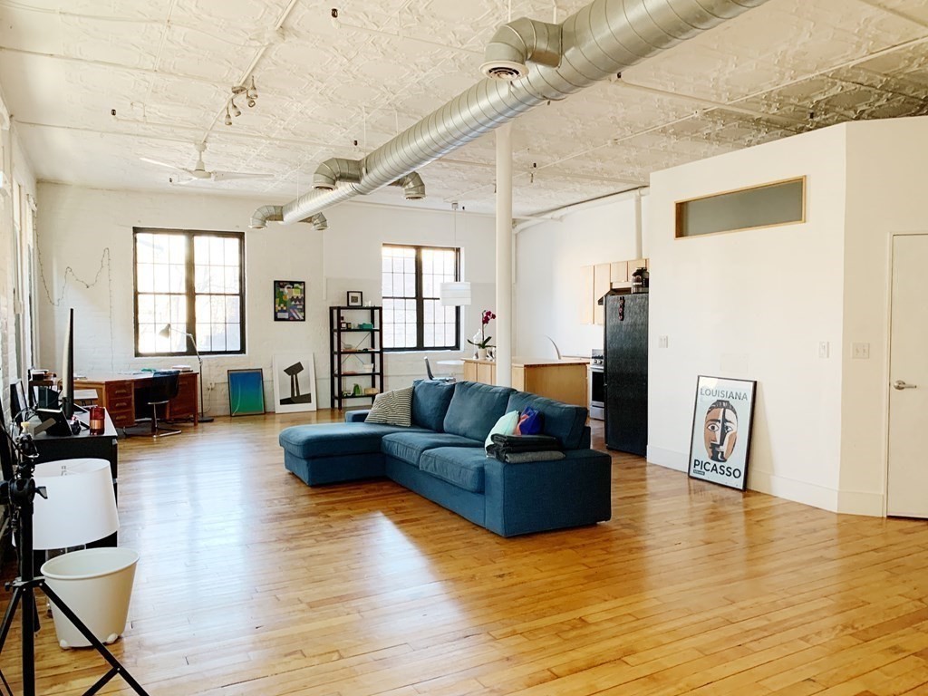 10 Williams St, Roxbury