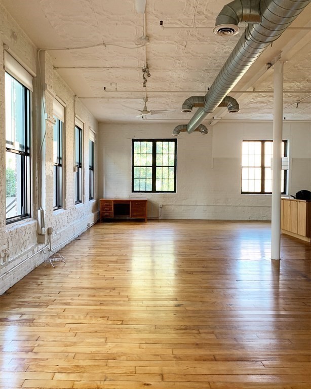 10 Williams St, Roxbury