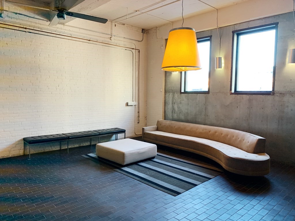 10 Williams St, Roxbury