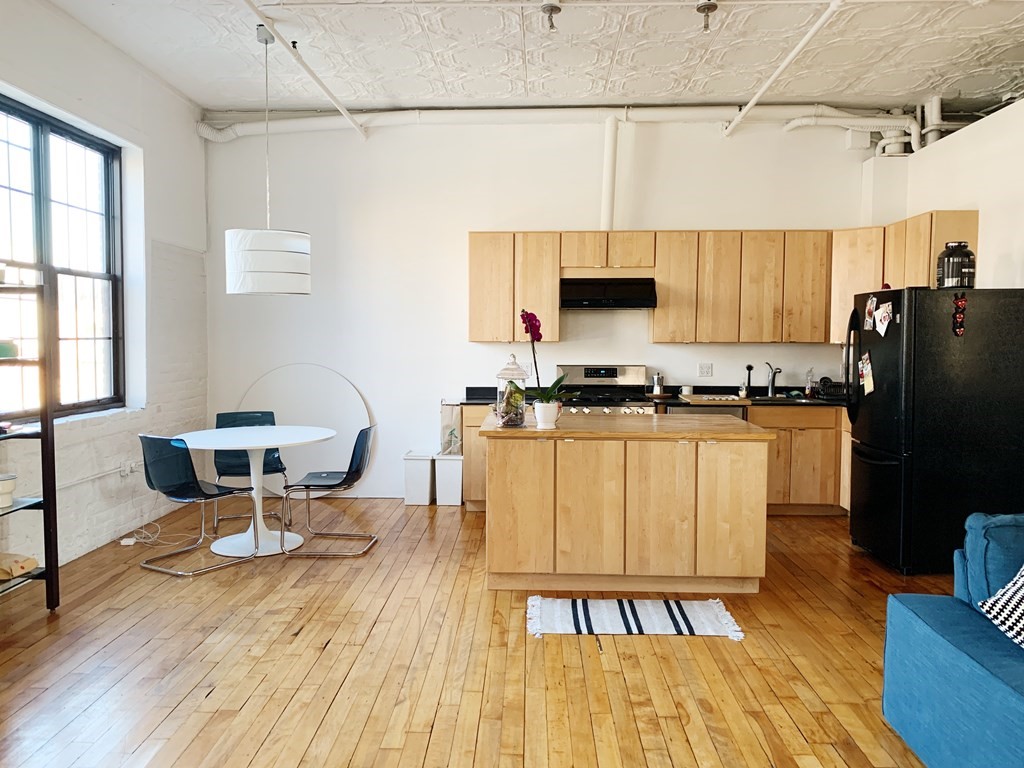 10 Williams St, Roxbury