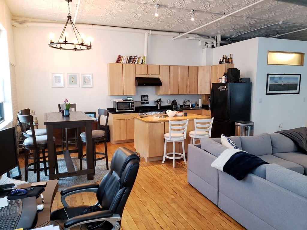 10 Williams St, Roxbury