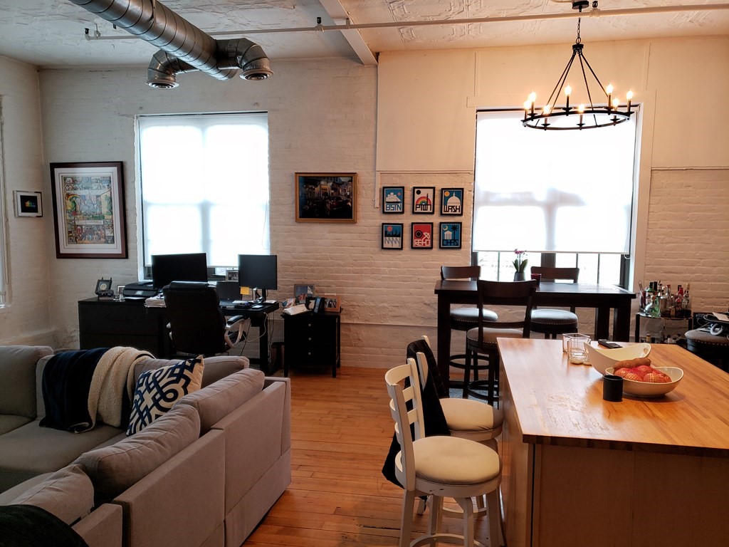 10 Williams St, Roxbury