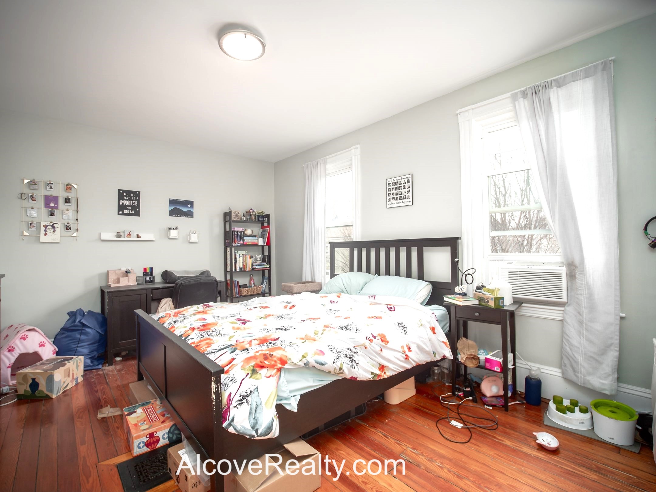 81 Bristol Rd, Medford