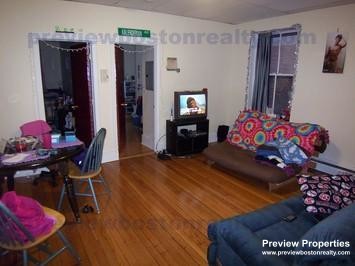 11 Aberdeen St, Fenway