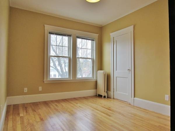 73 Hillside Rd, Watertown