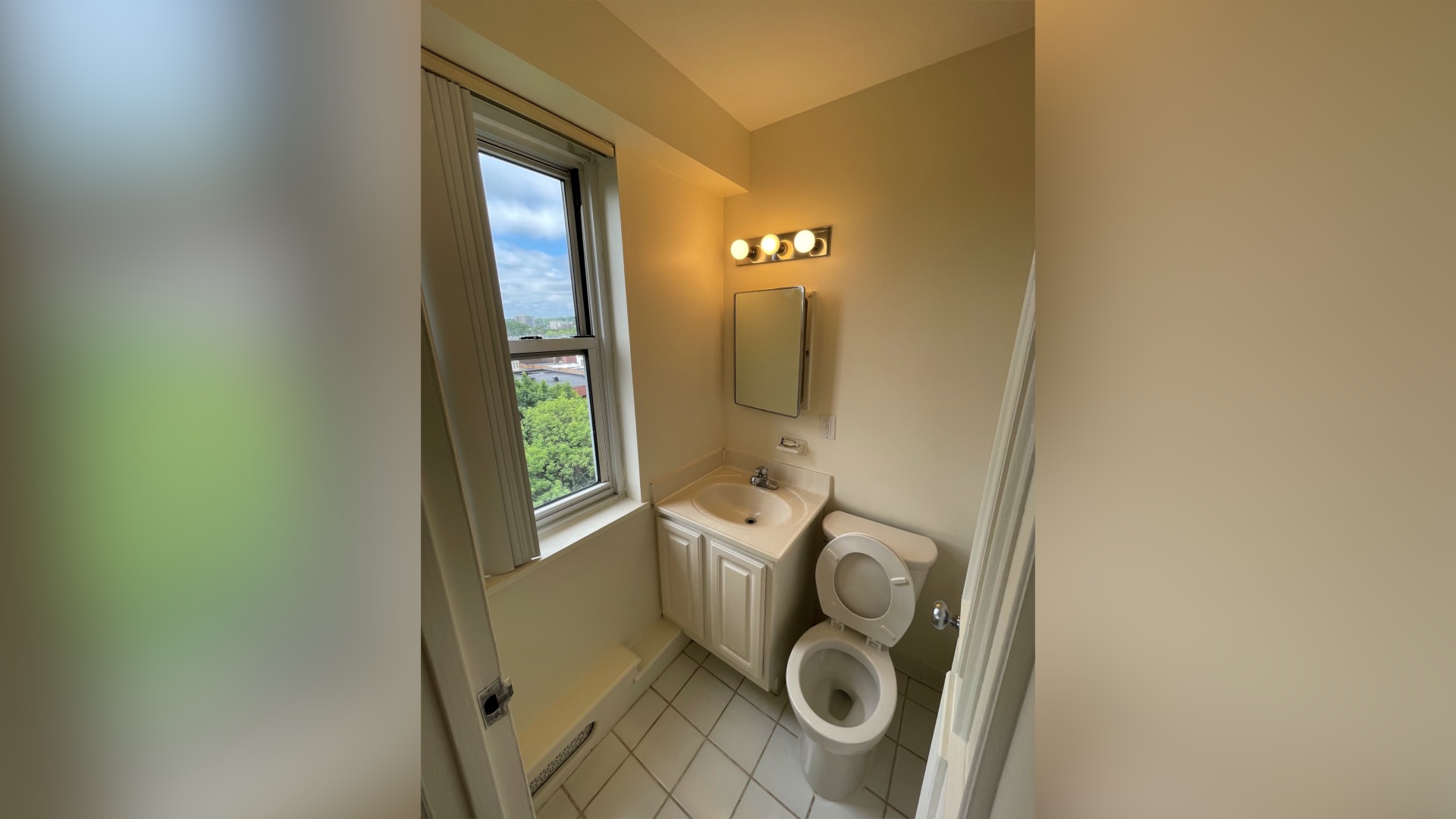 185 Freeman St, Longwood