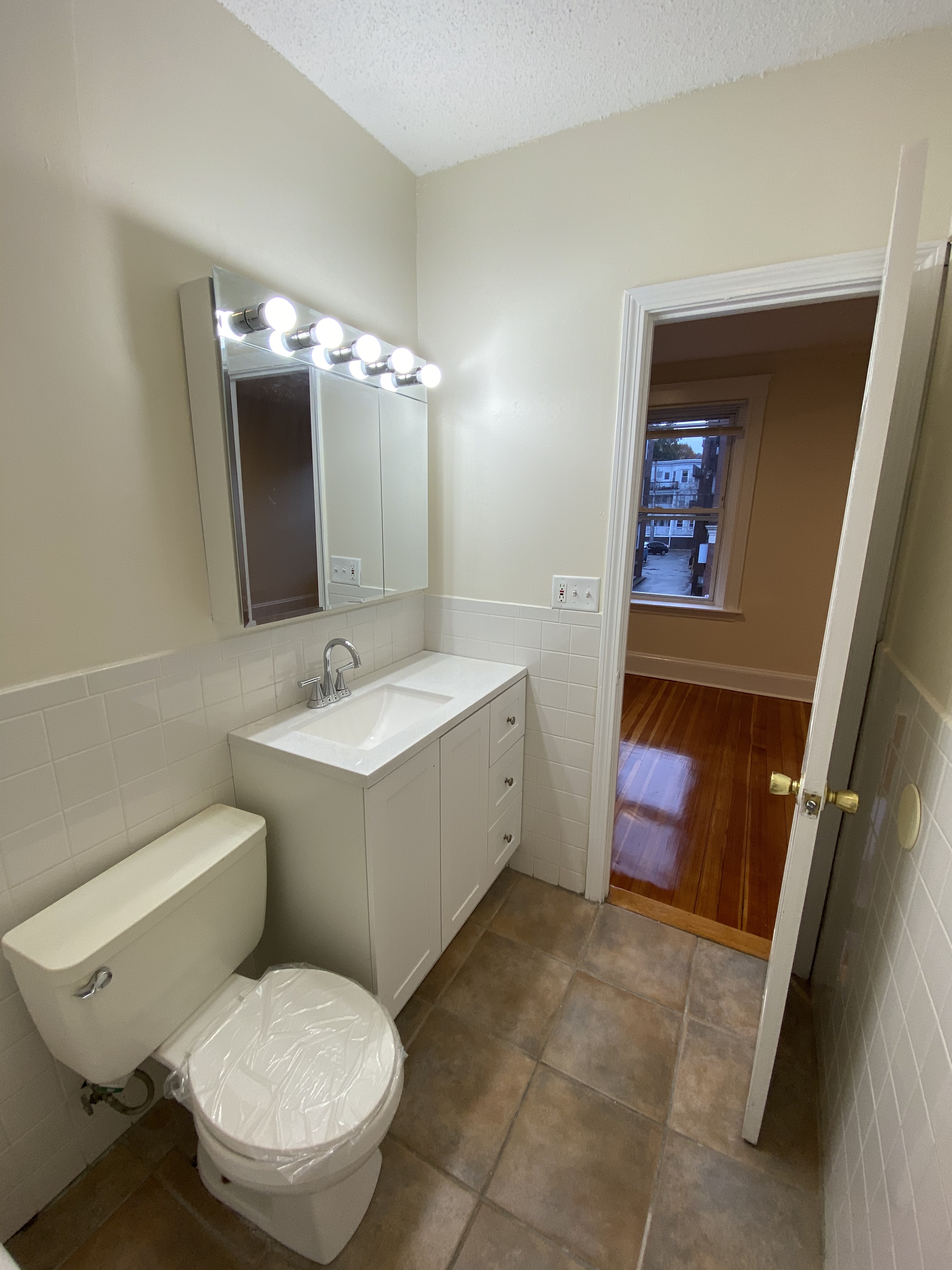 6 Barrows St, Allston