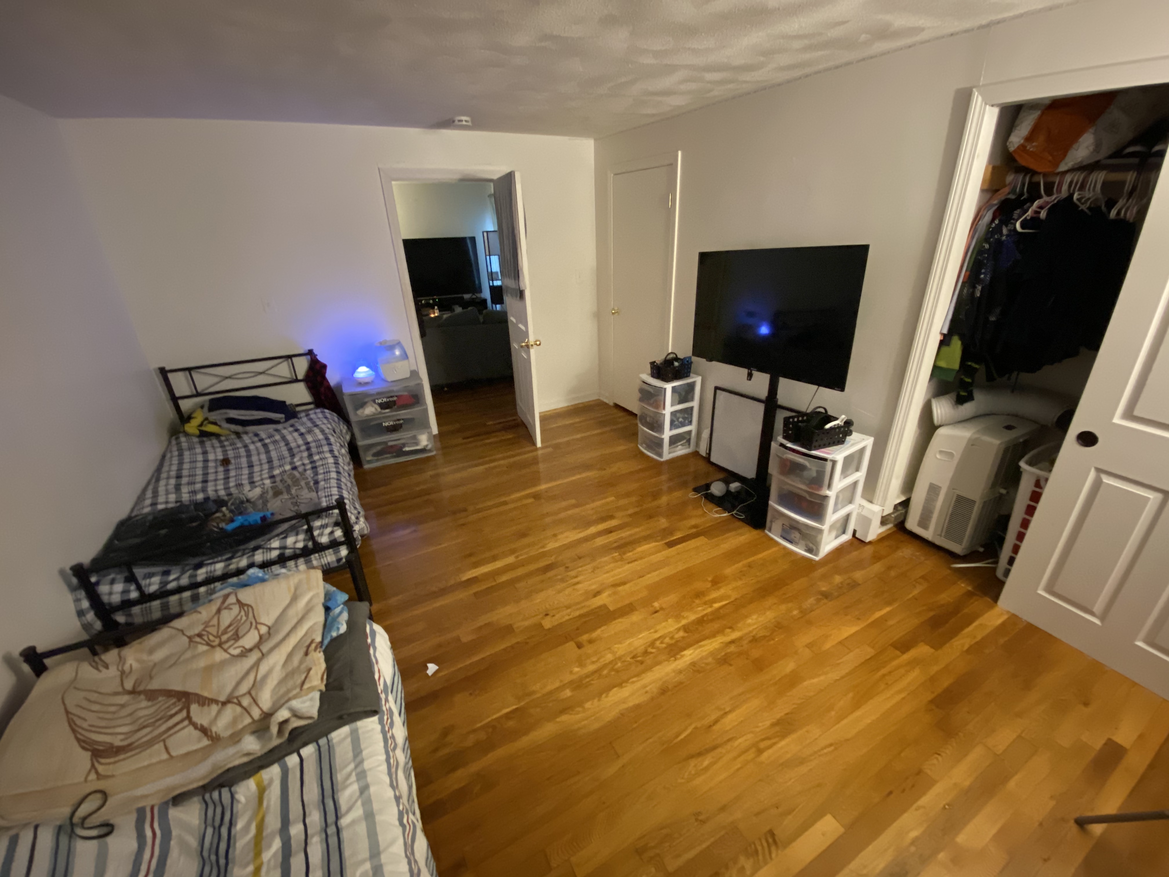 477 Sumner St, East Boston