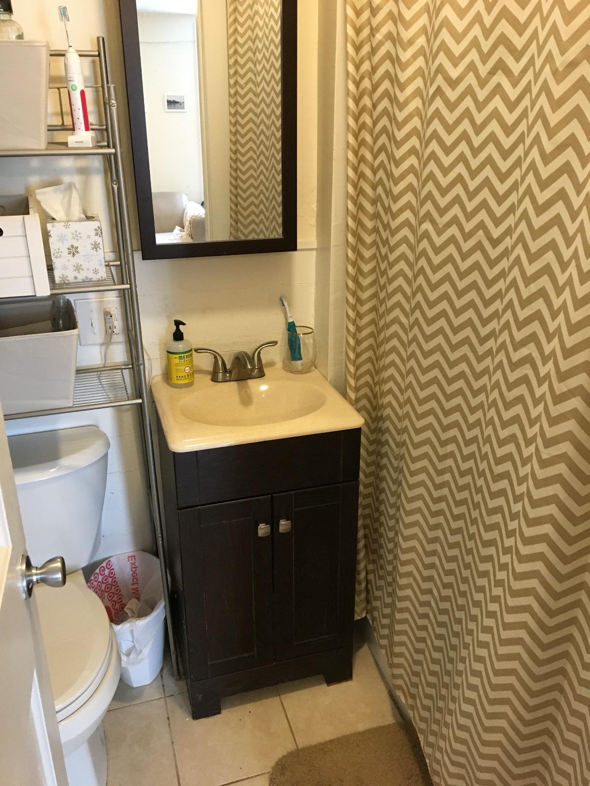 11 Leverett St, Mission Hill