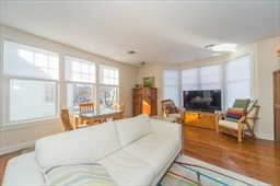 51 Winslow Rd, North Brookline
