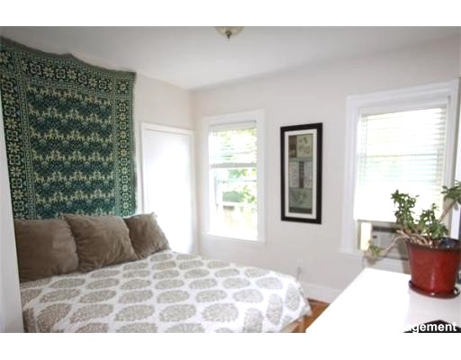 11 Mansfield St, Allston