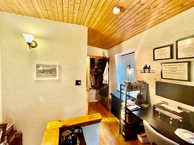 435 Hanover, North End