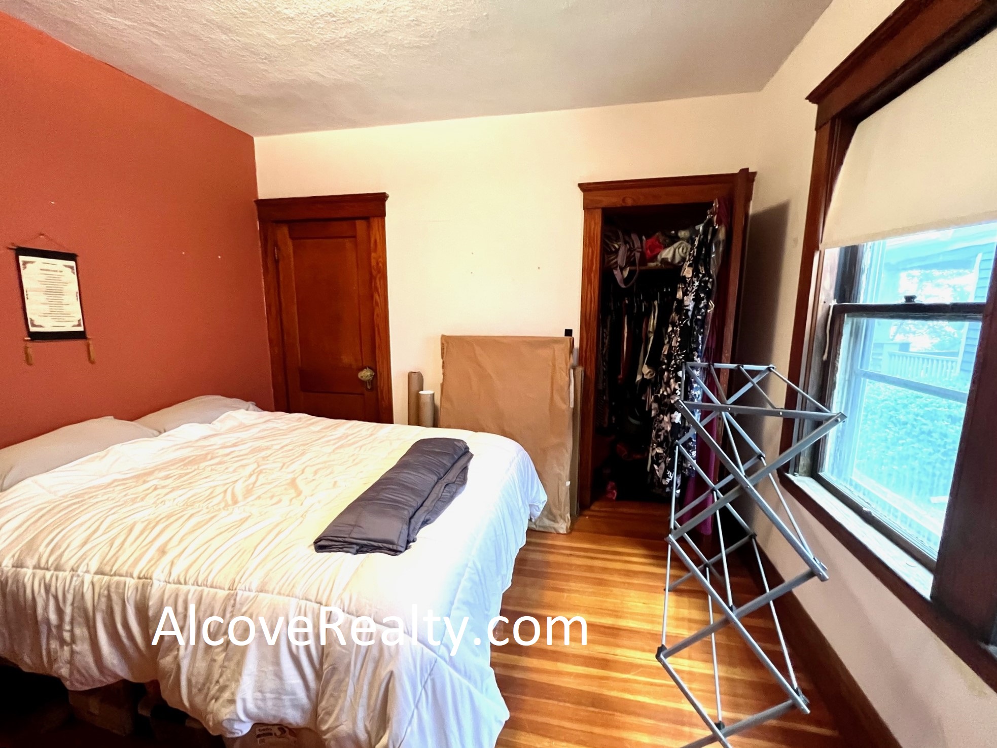 11 Leonard Ave, Teele Square