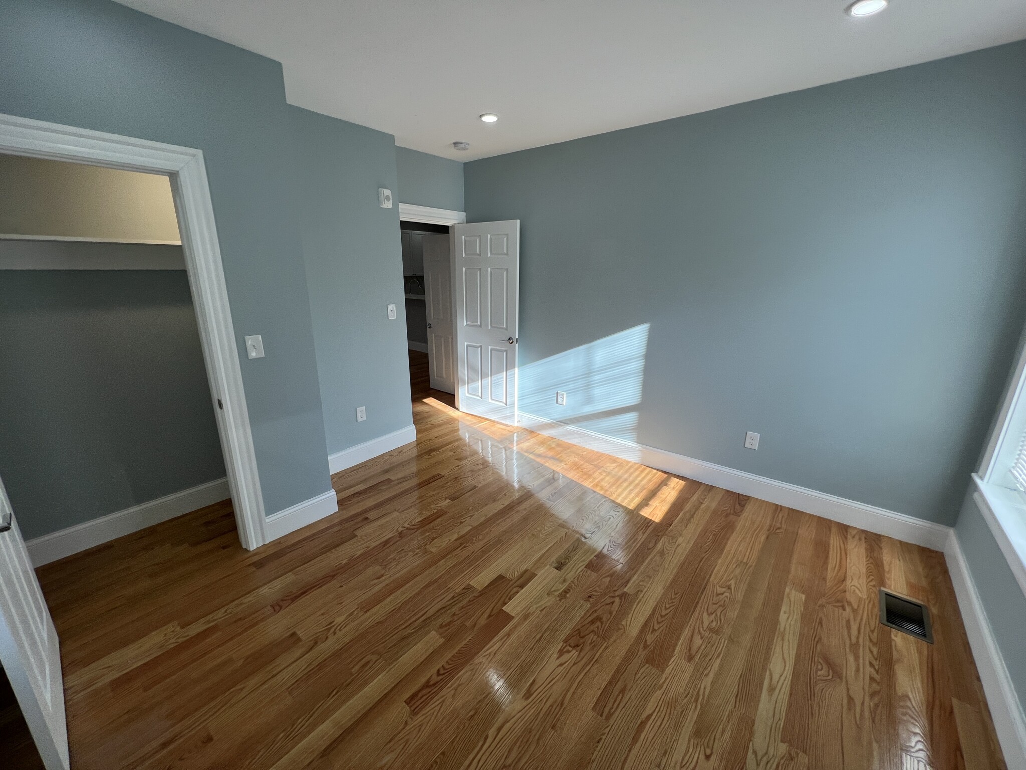 372 Oxford St, Porter Square