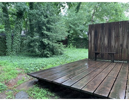 8 Camden Pl, Harvard Square