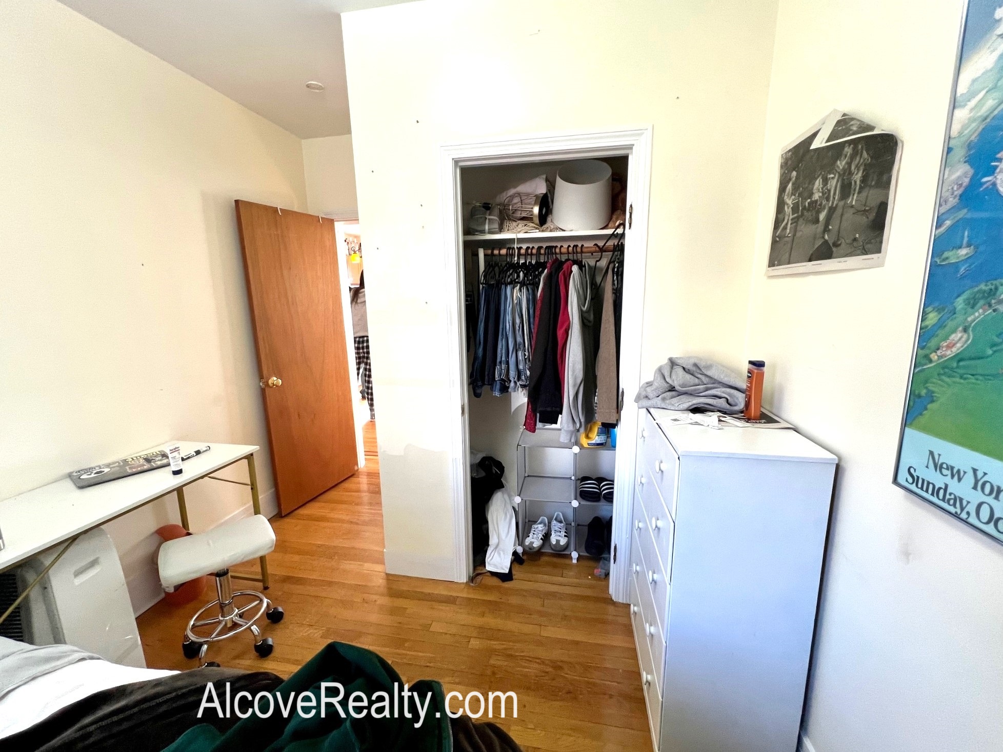 28 Cherry St, Davis Square