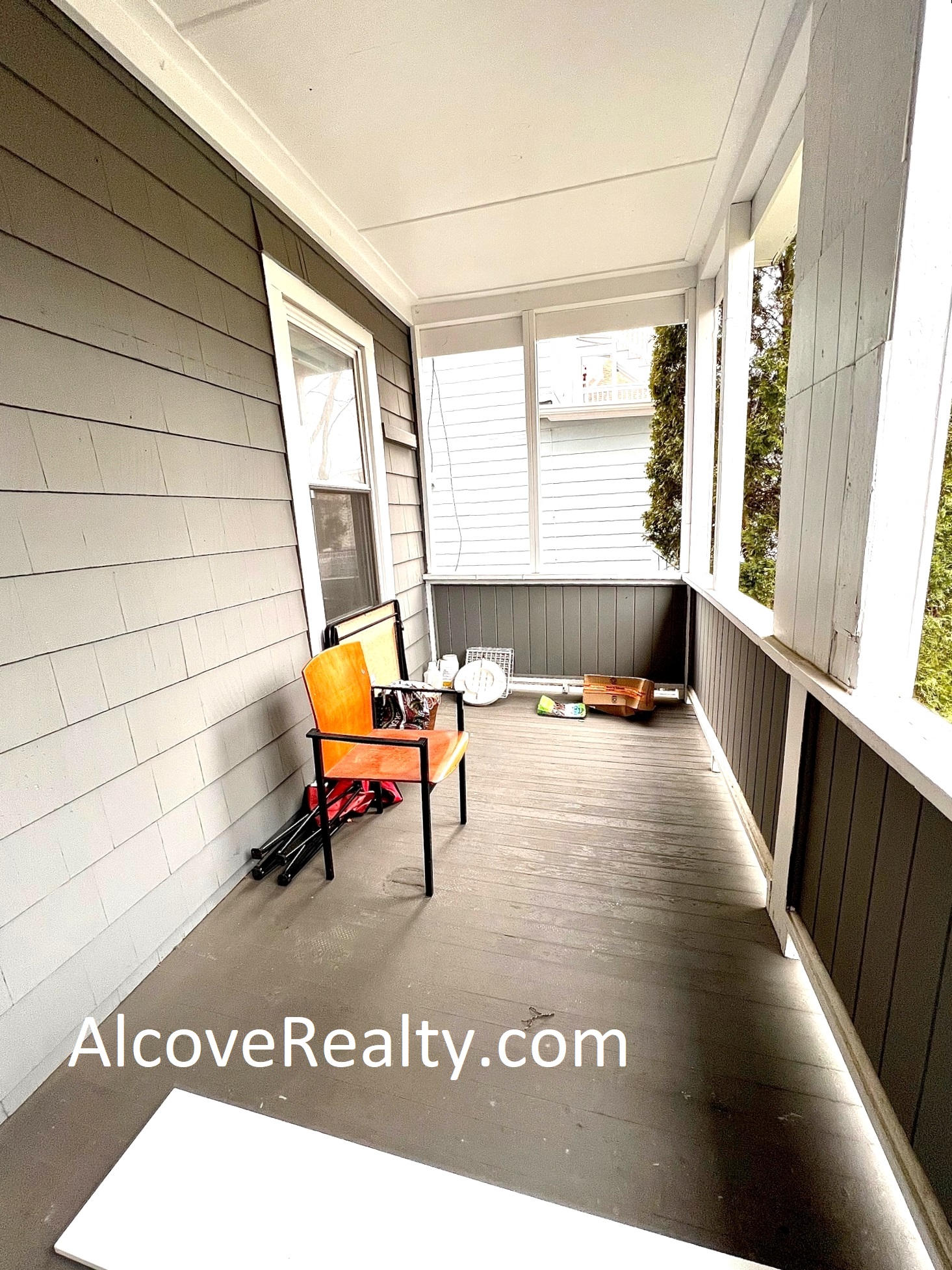 13 Farragut Ave, Teele Square