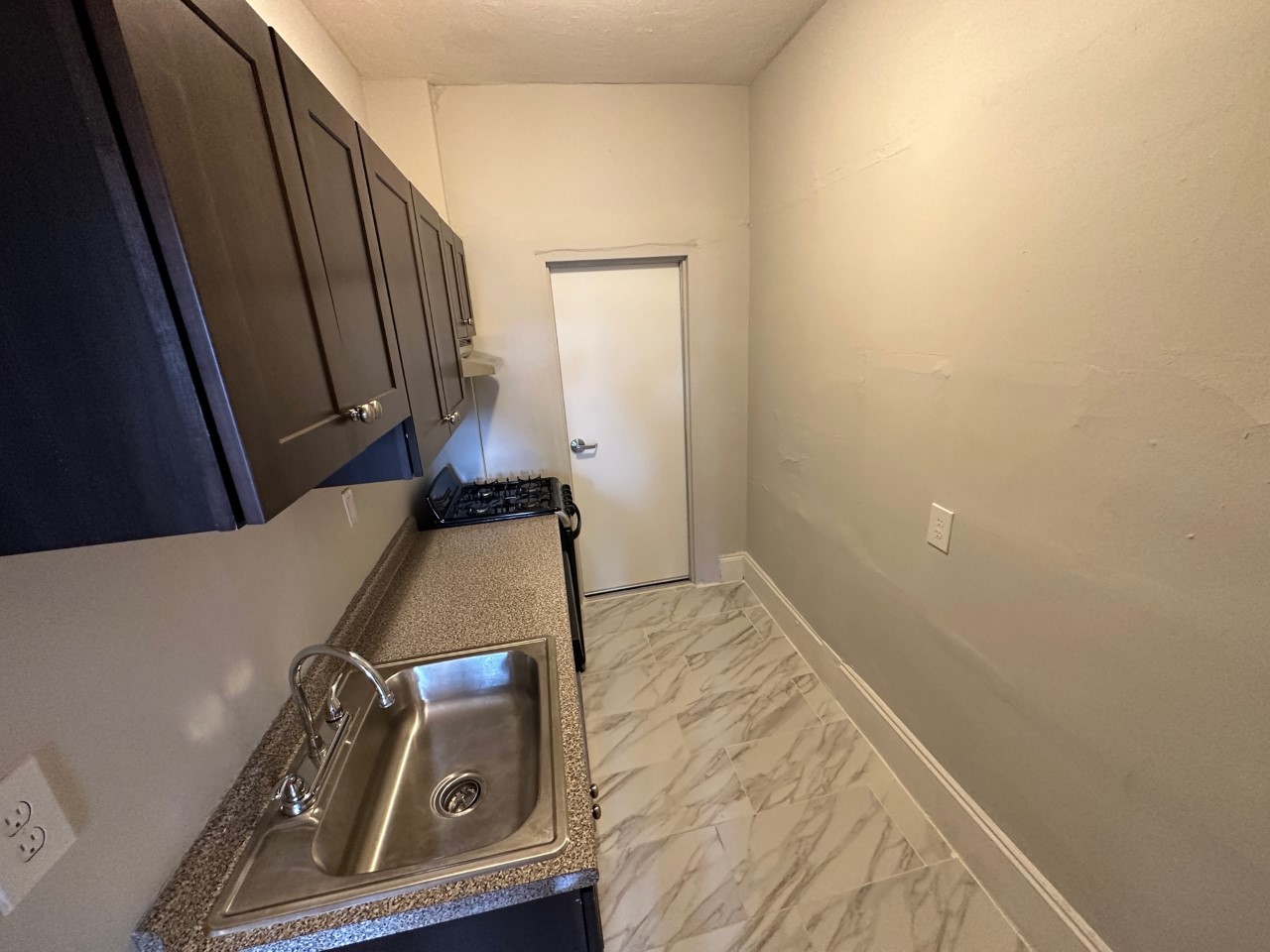 11 Royce Rd, Allston