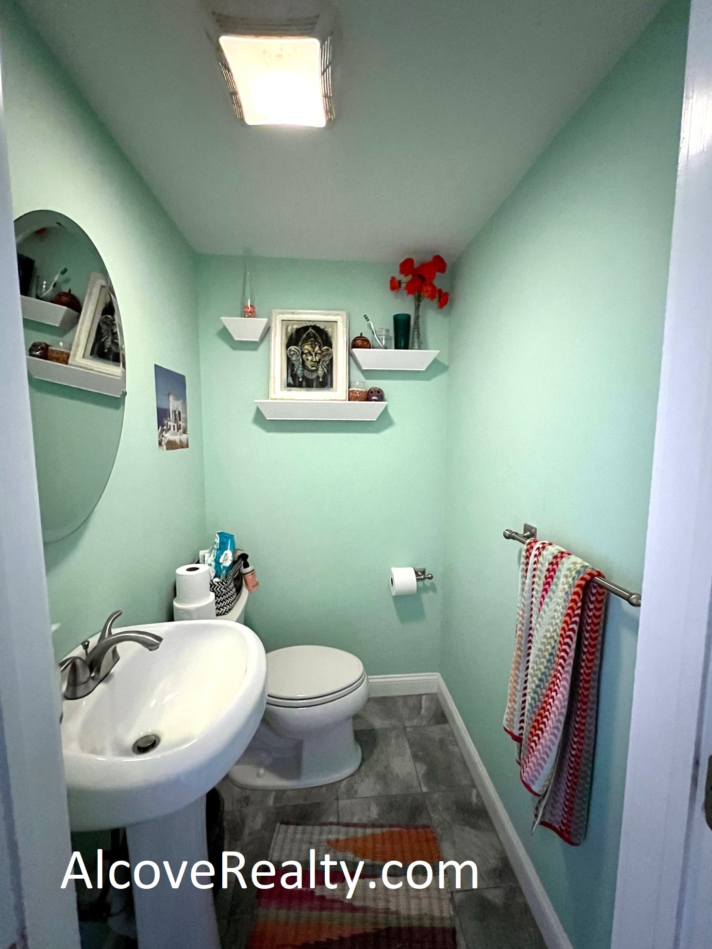 12 Fiske Ave, Magoun Square