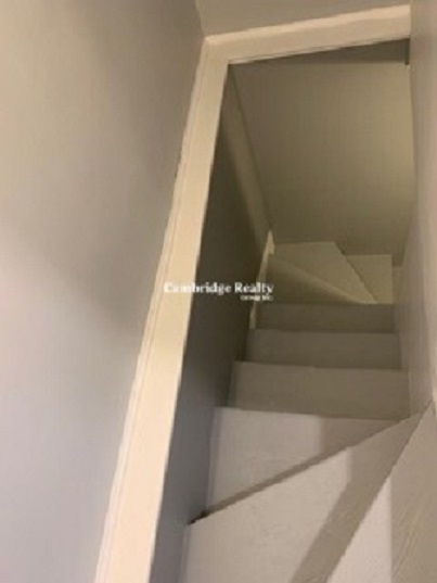 547 Broadway, Magoun Square