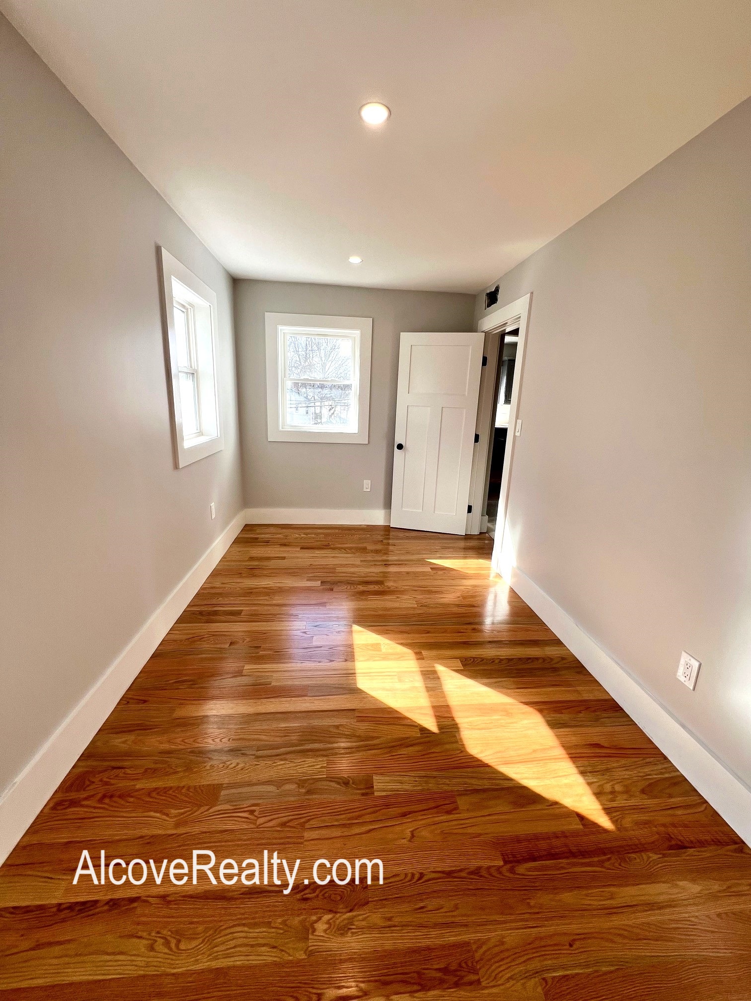 42 George St, South Medford