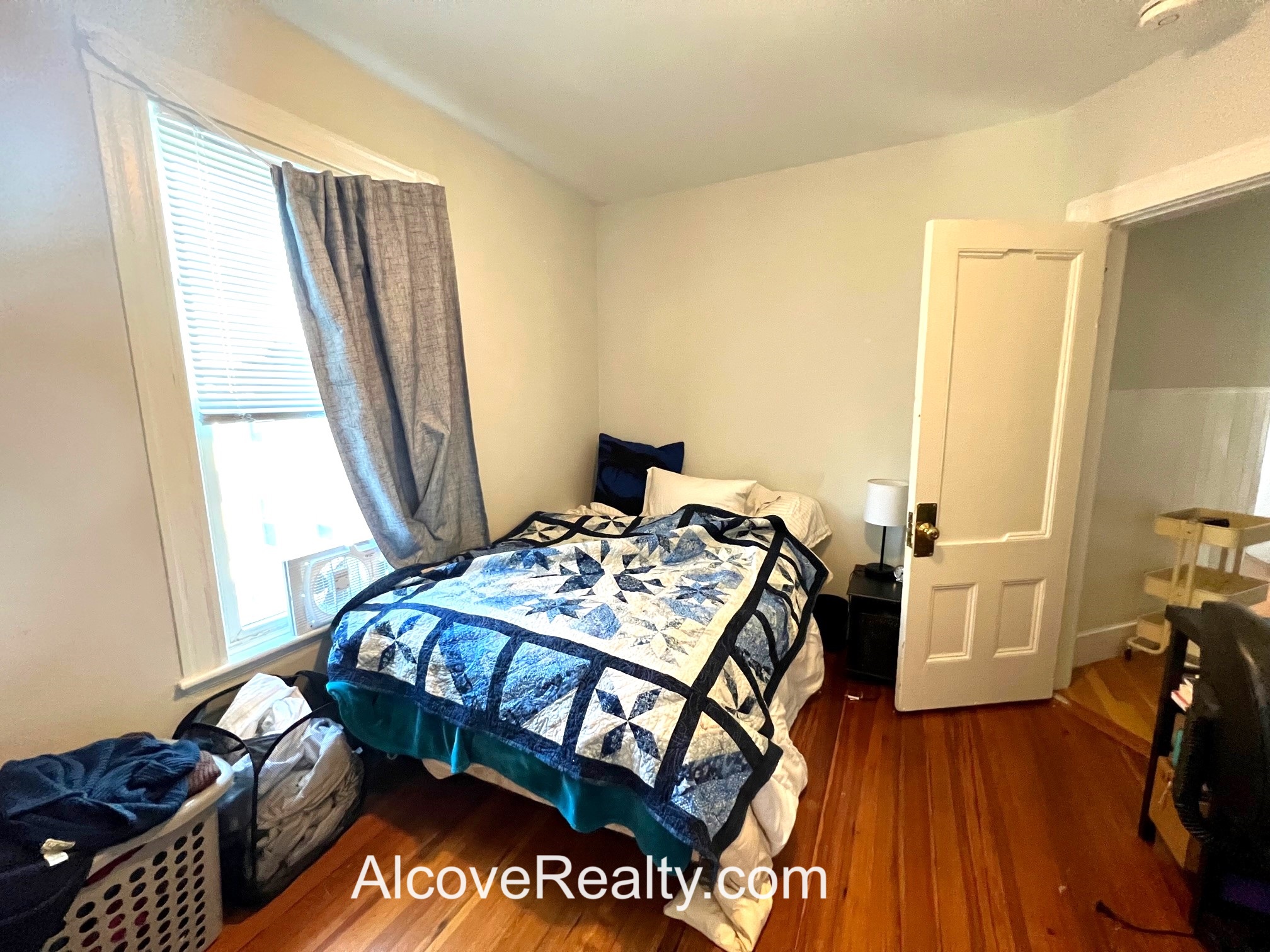 69 Davis Sq, Davis Square