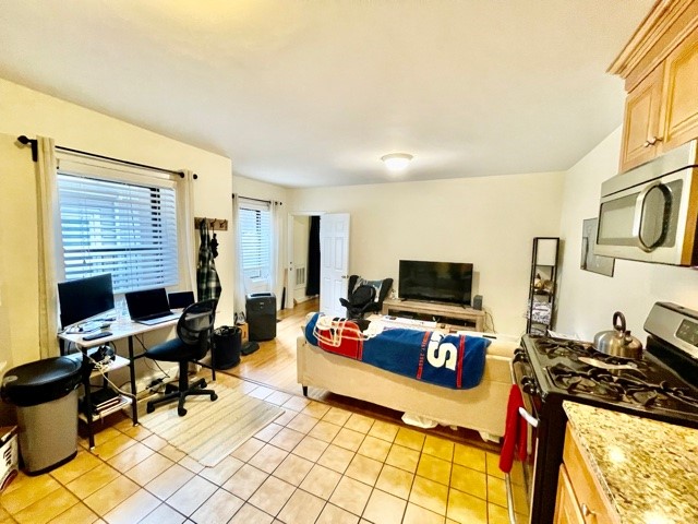 67 Salem St, North End