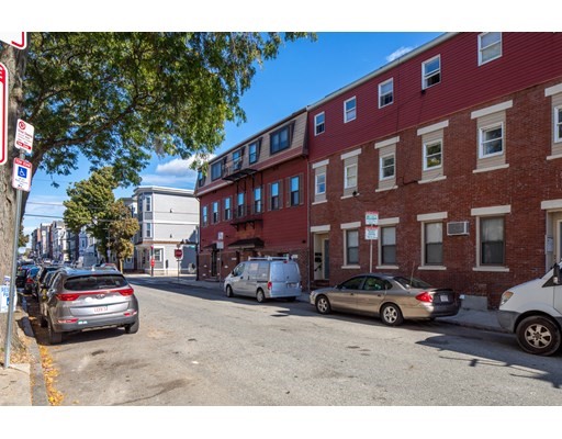 241 E St, South Boston