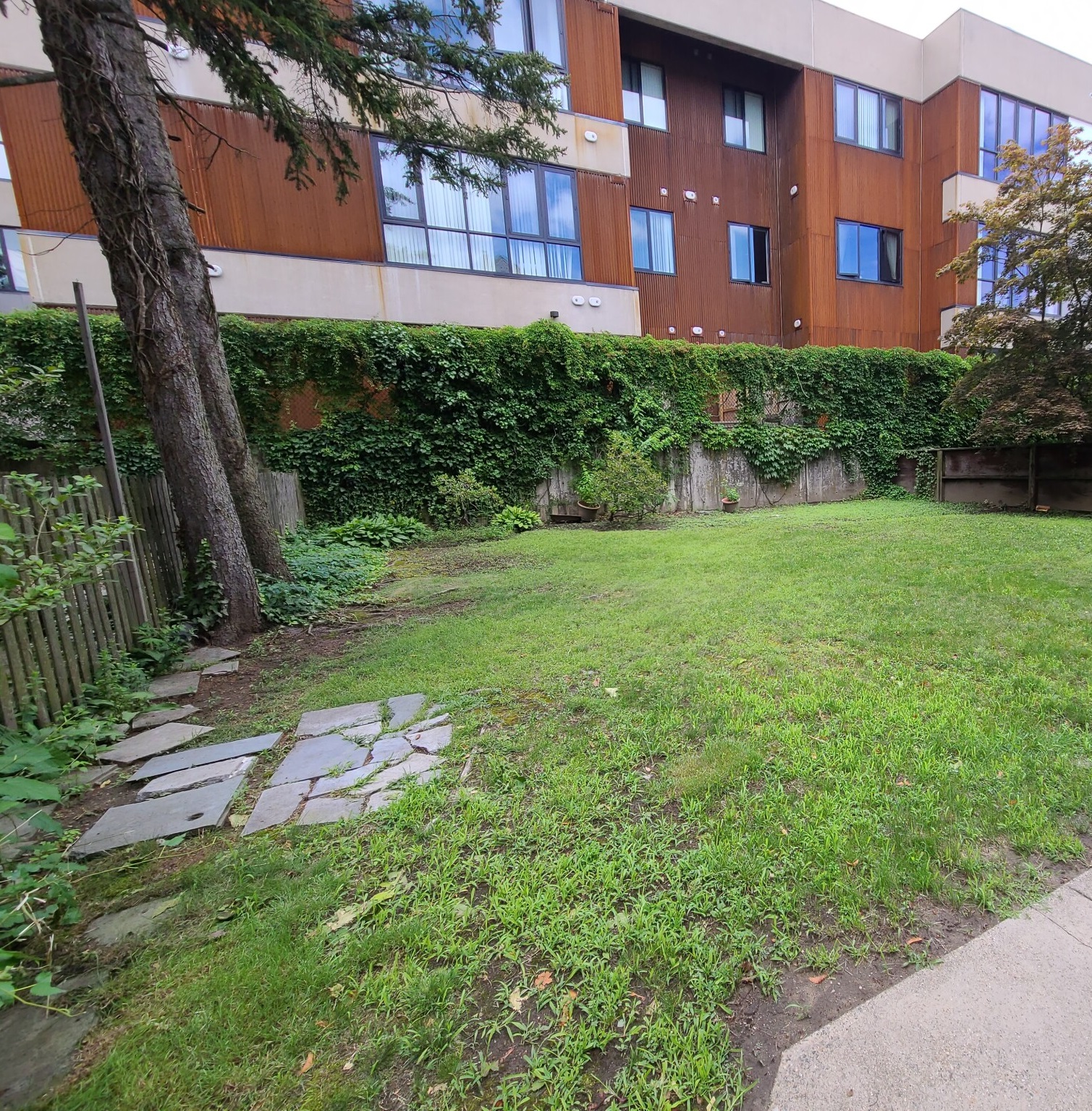 46 Paulina St, Davis Square