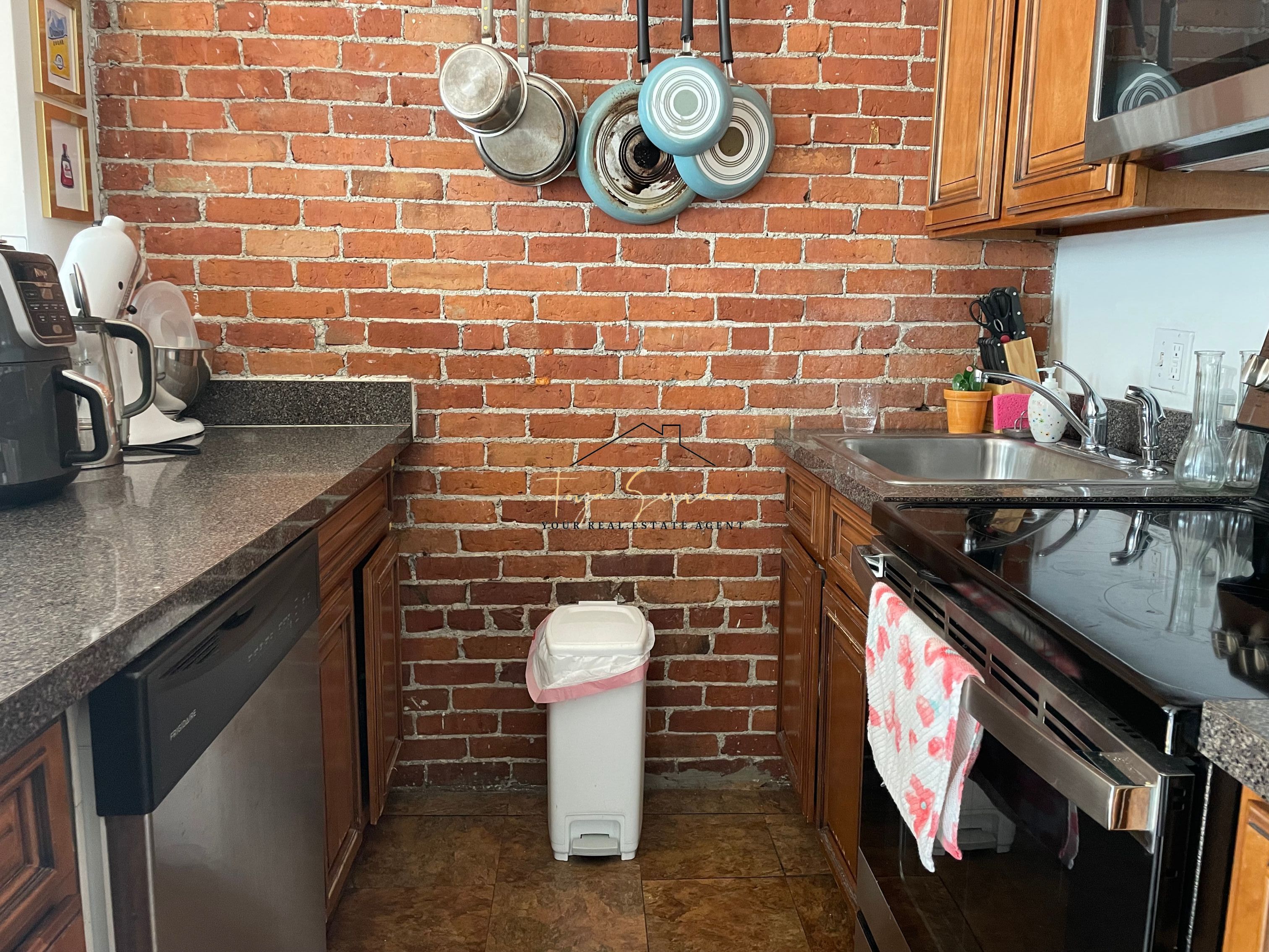 23 Cortes St, Back Bay