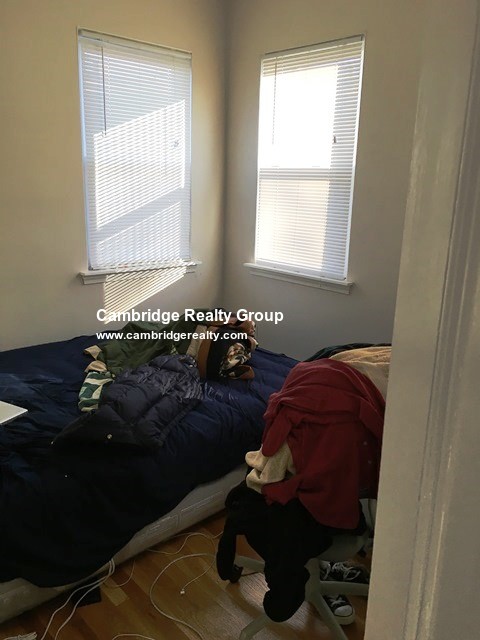 1000 Memorial Dr, Harvard Square