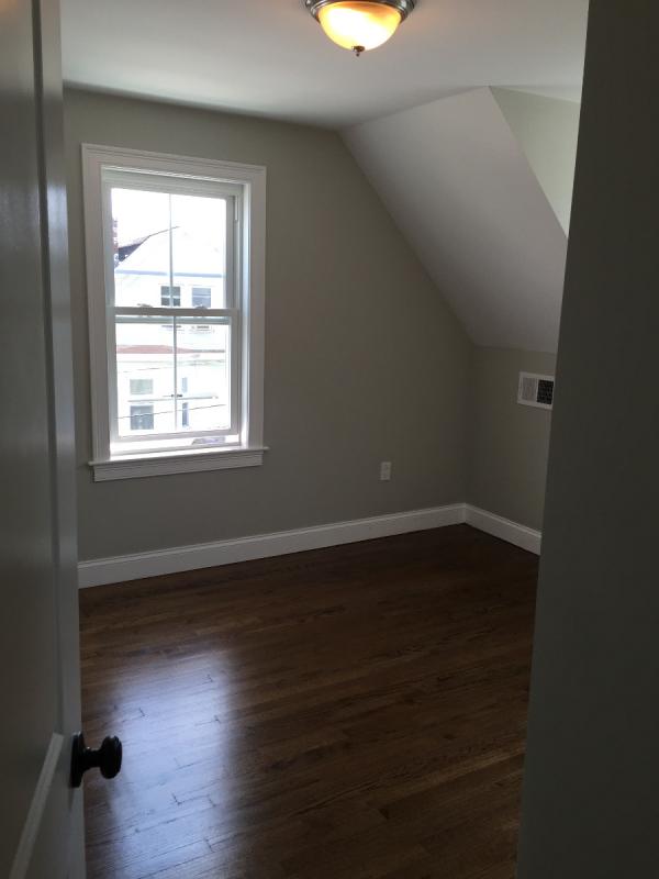 56 Neponset Ave, Roslindale