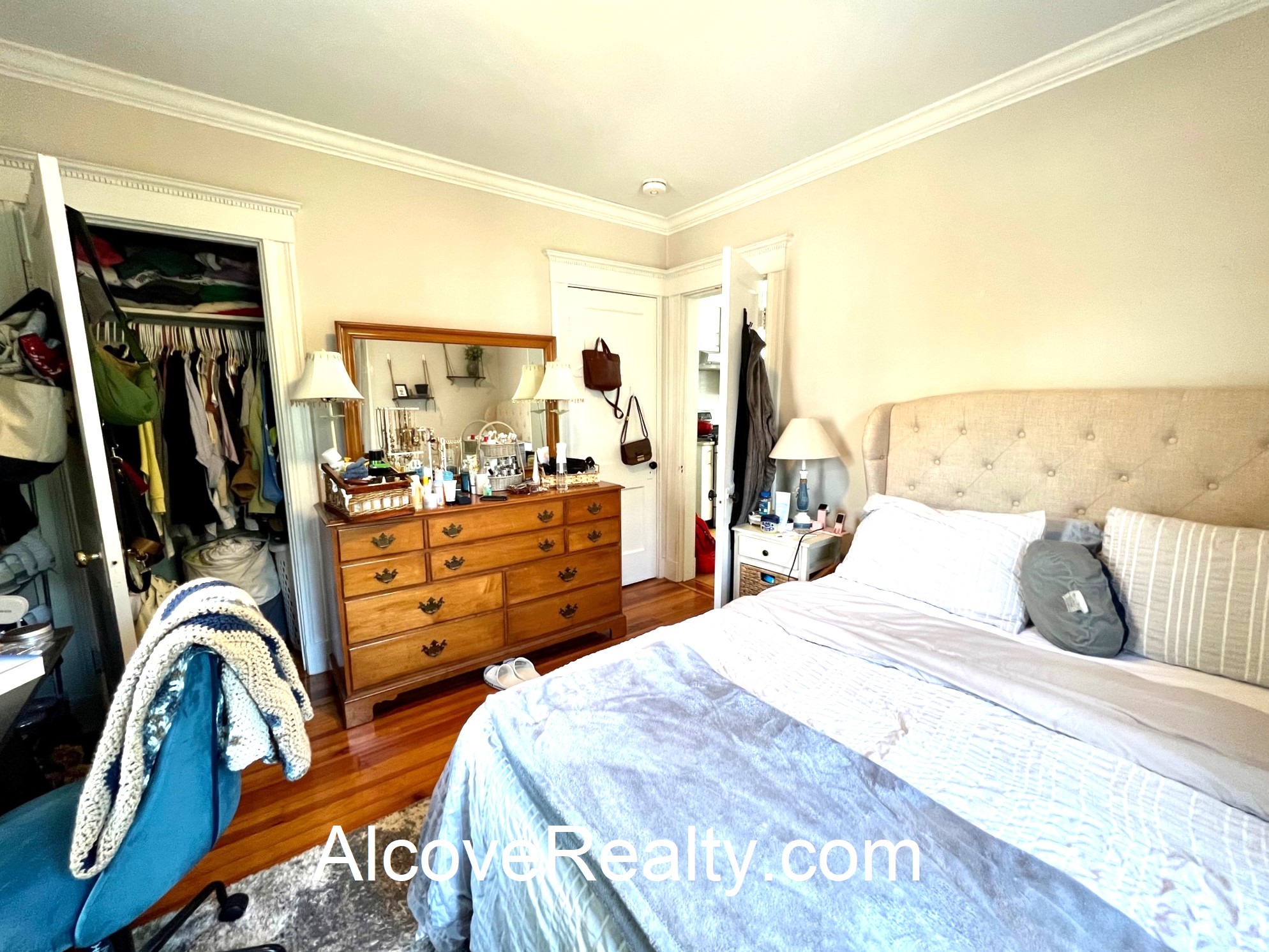 34 Leonard St, Davis Square