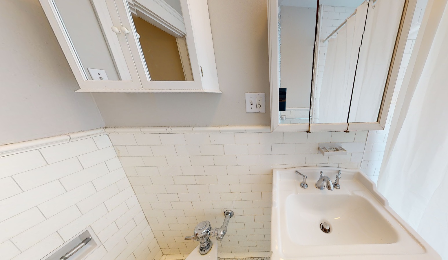 11 Gray St, Neighborhood Nine