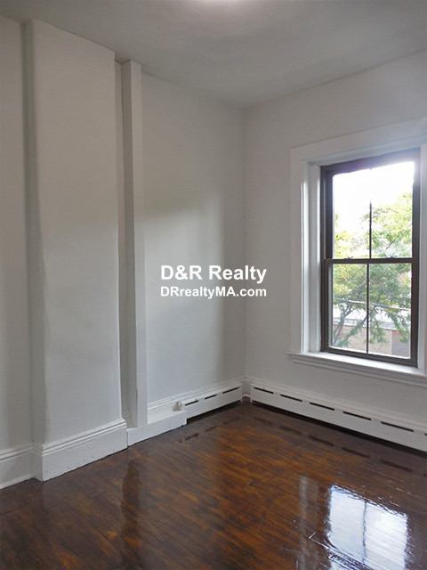 110 Willow St, East Cambridge