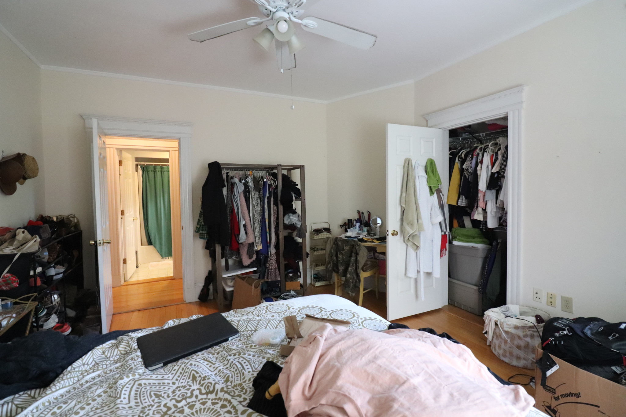 1100 Beacon St, Longwood