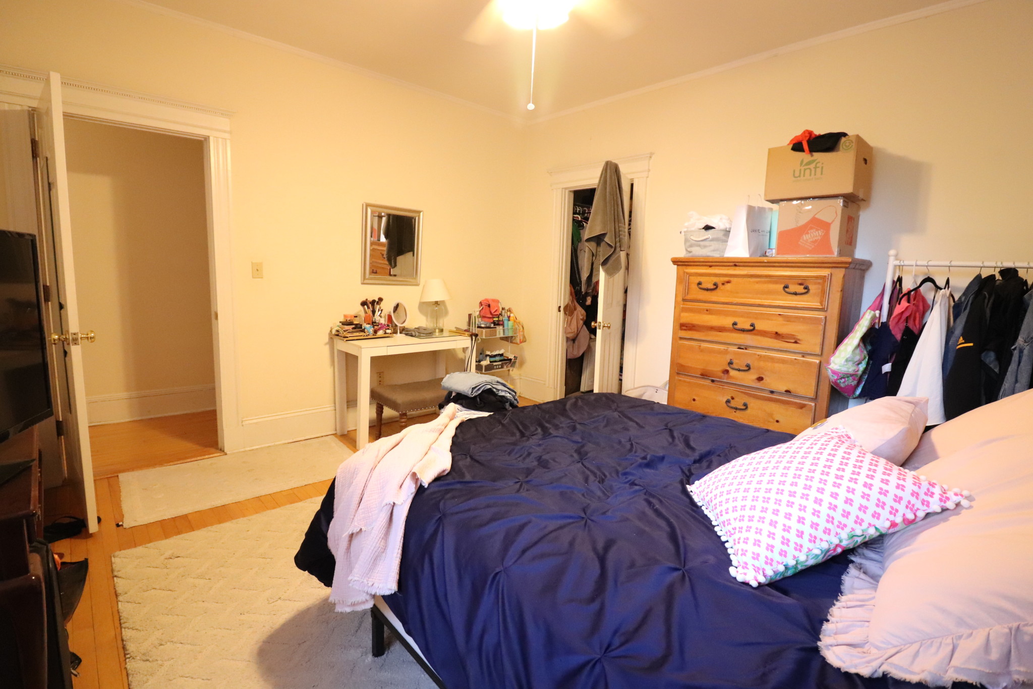 1100 Beacon St, Longwood