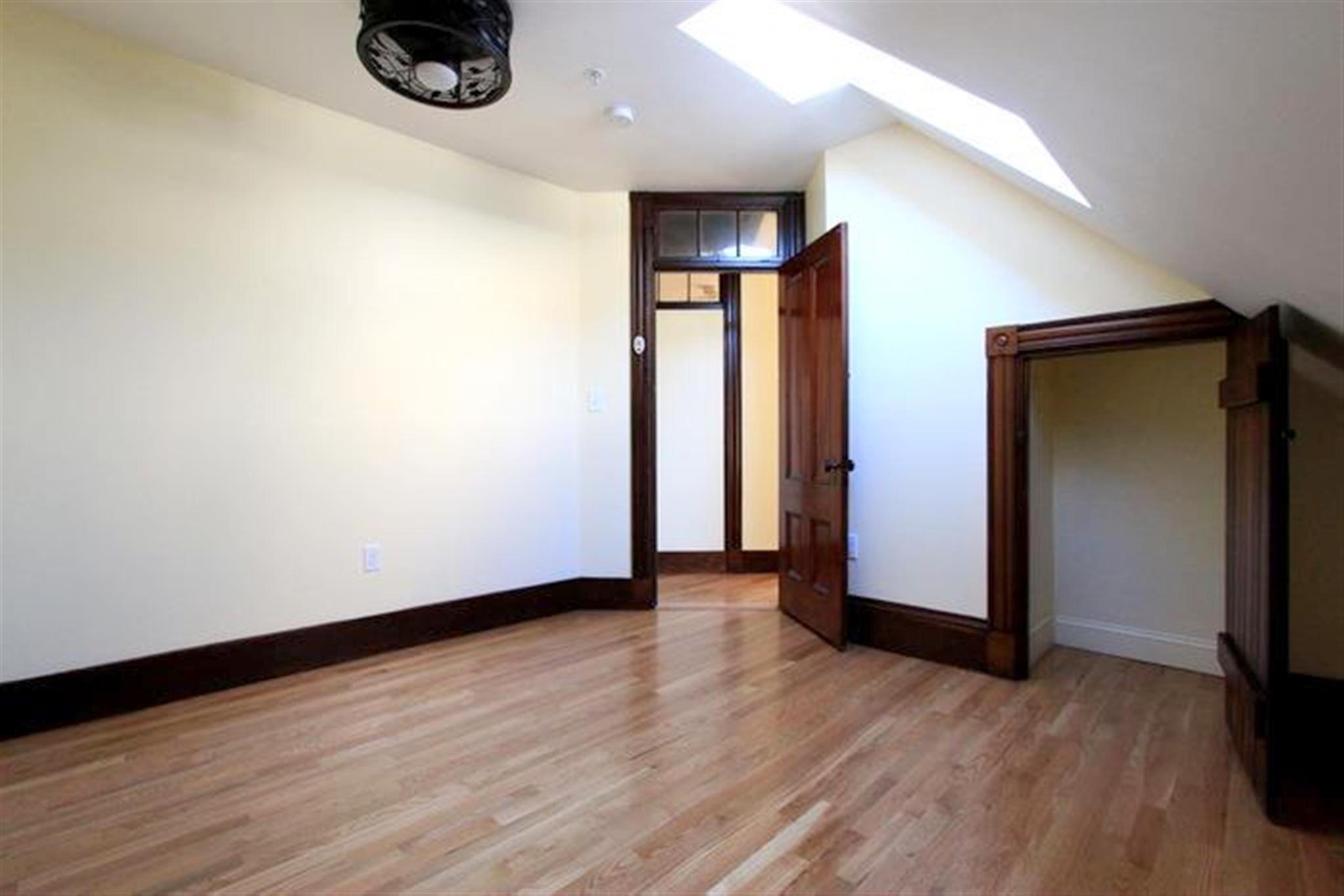 239 Highland Ave, Powder House Square