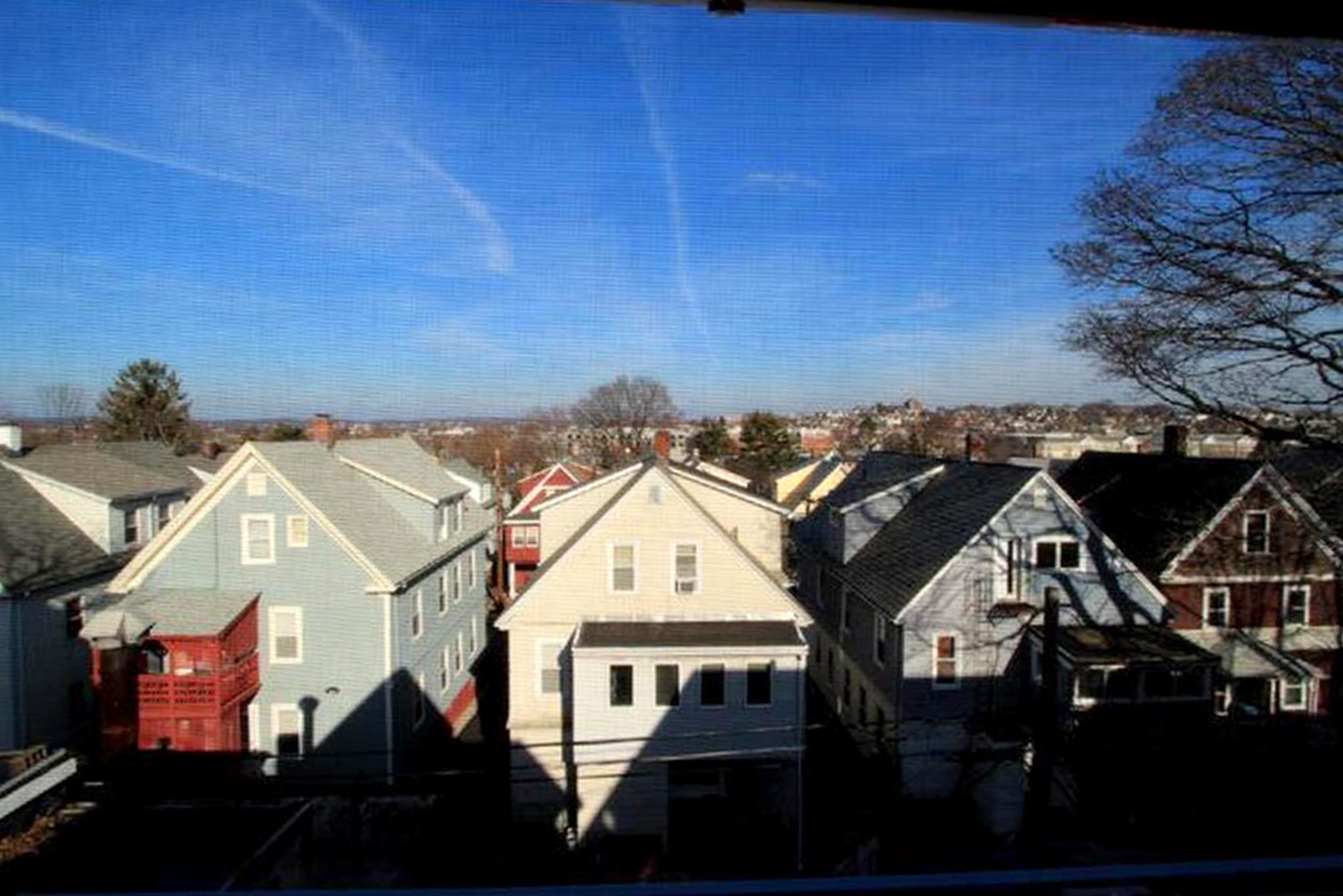 239 Highland Ave, Powder House Square