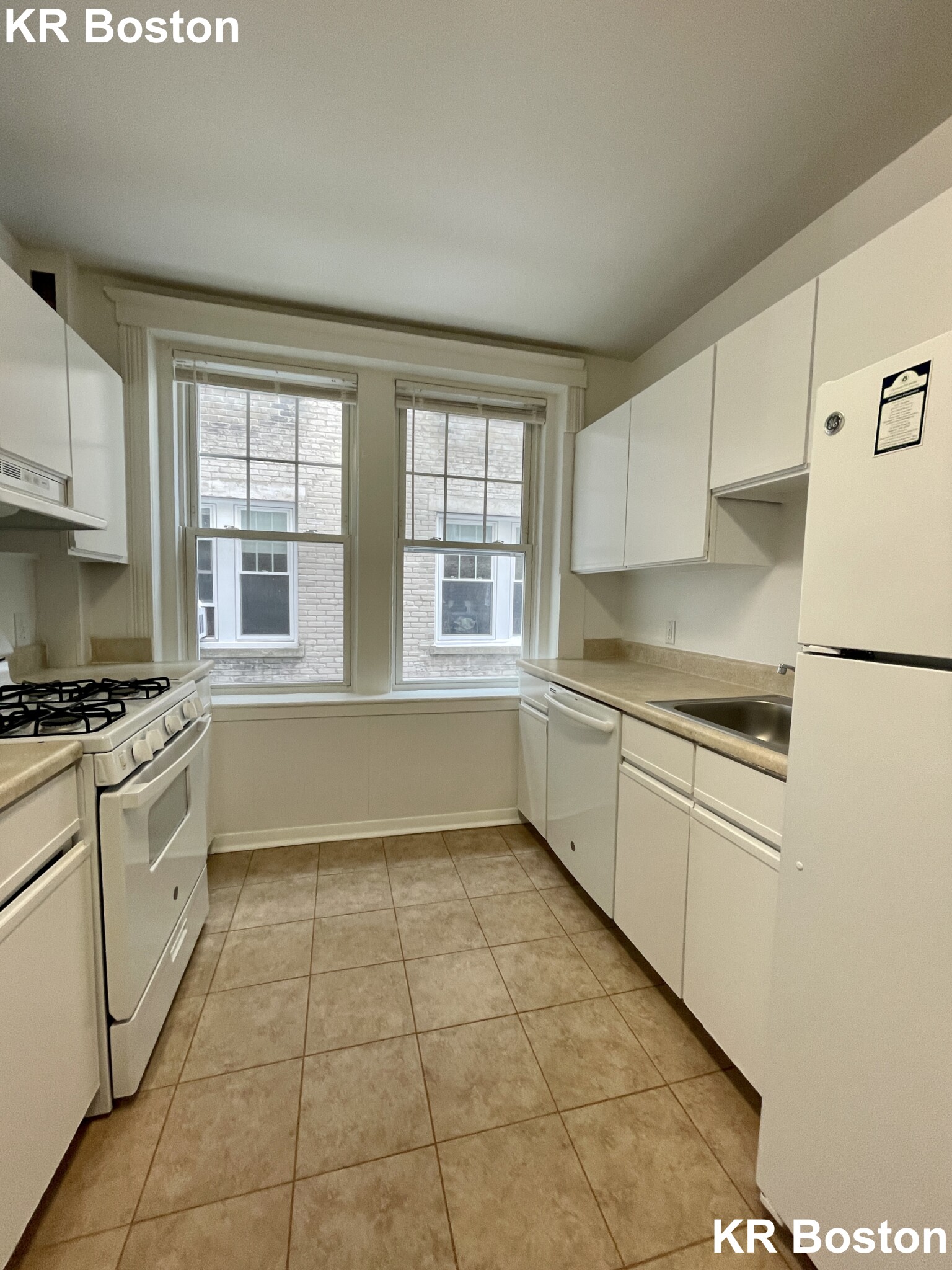 111 Kilsyth Rd, Brighton