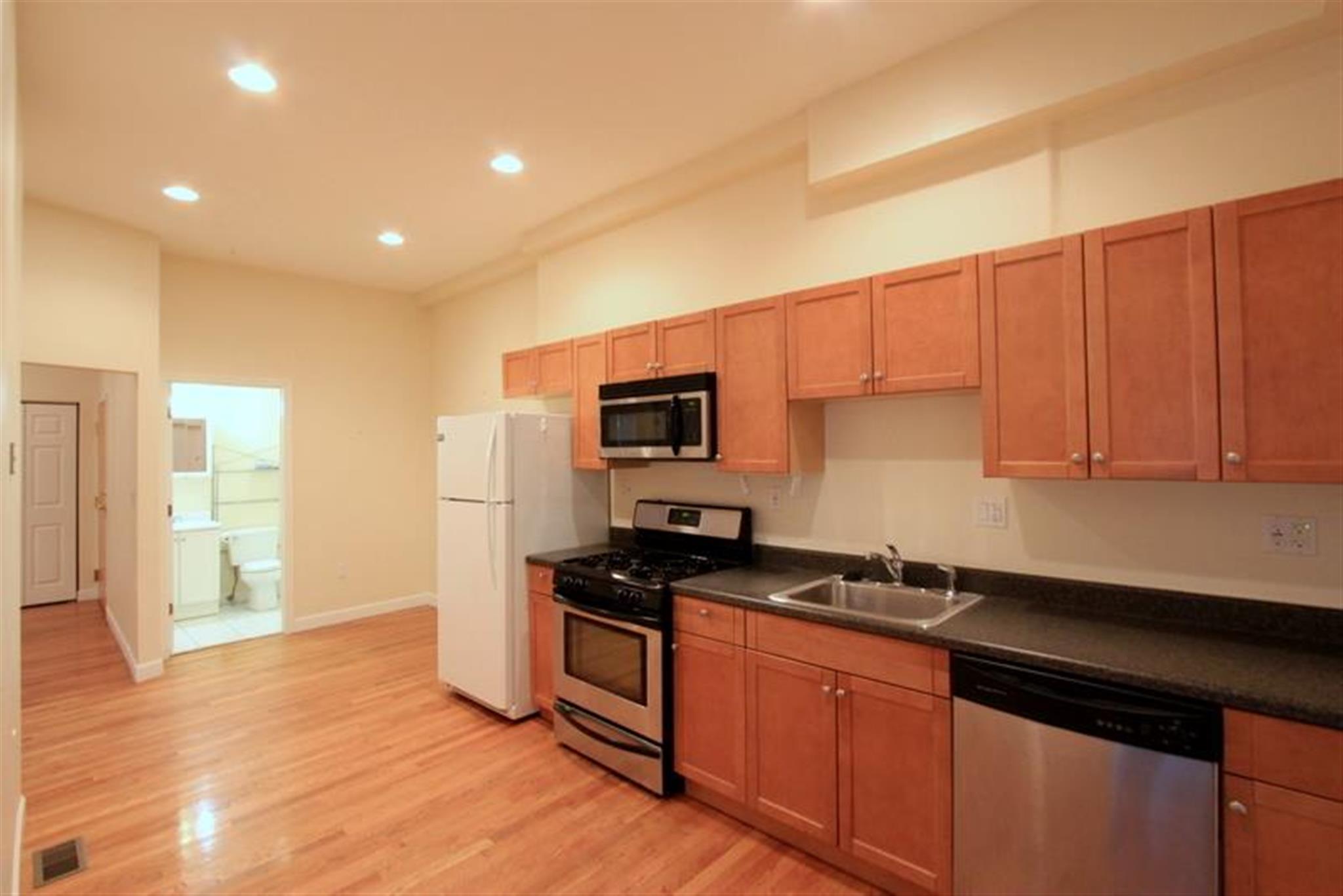 26 Tufts St, Cambridgeport