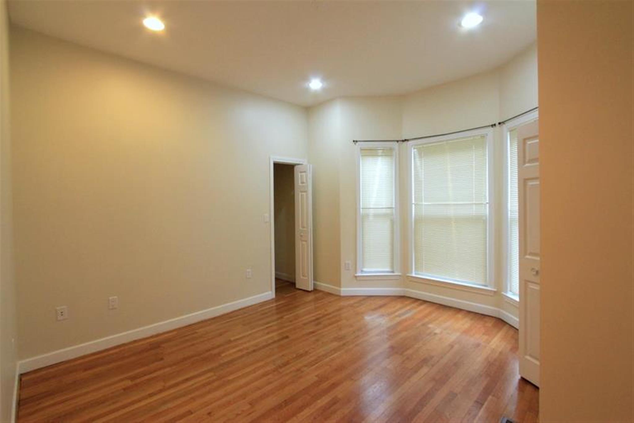 26 Tufts St, Cambridgeport