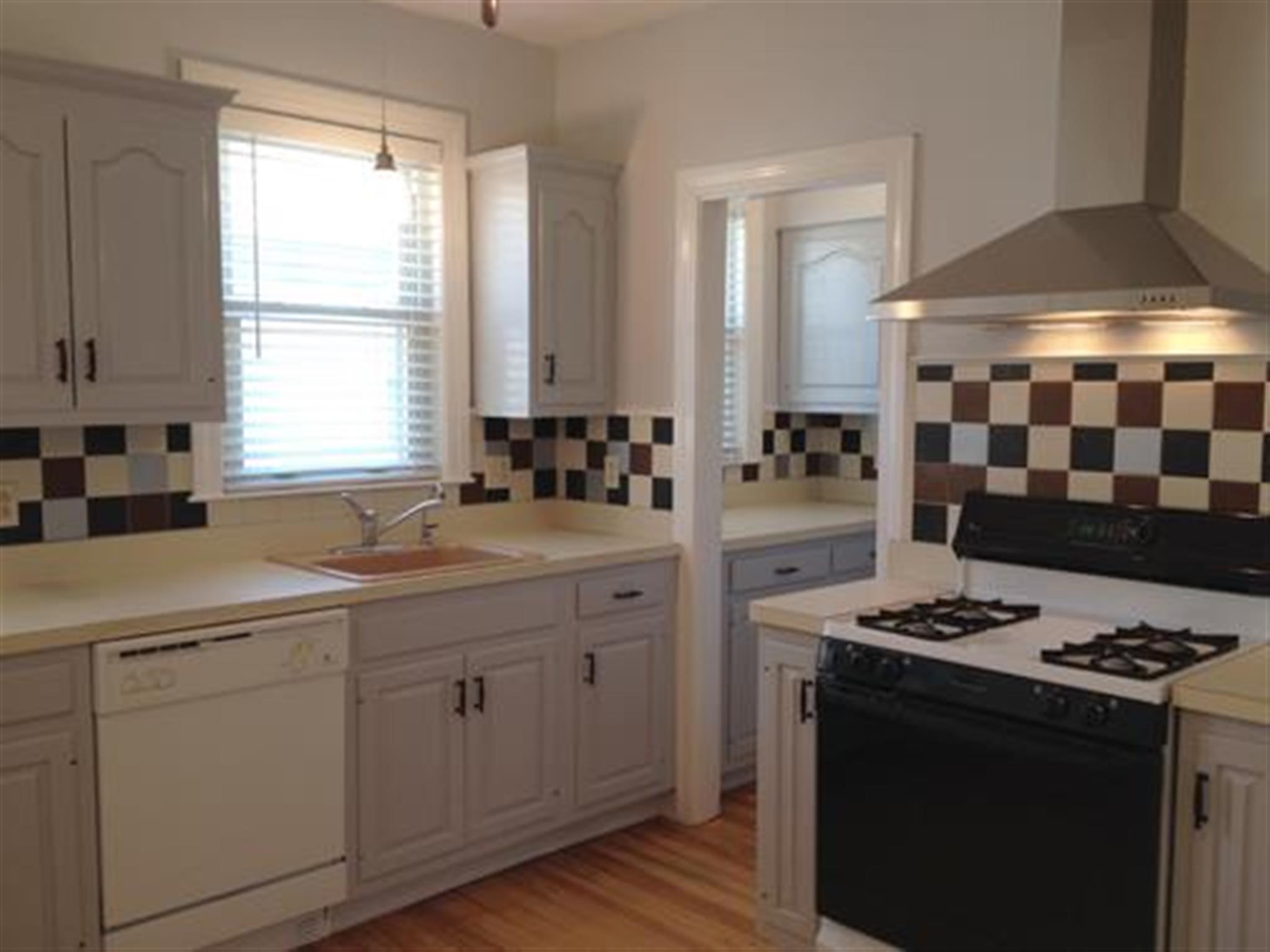 35 Frederick Ave, Medford