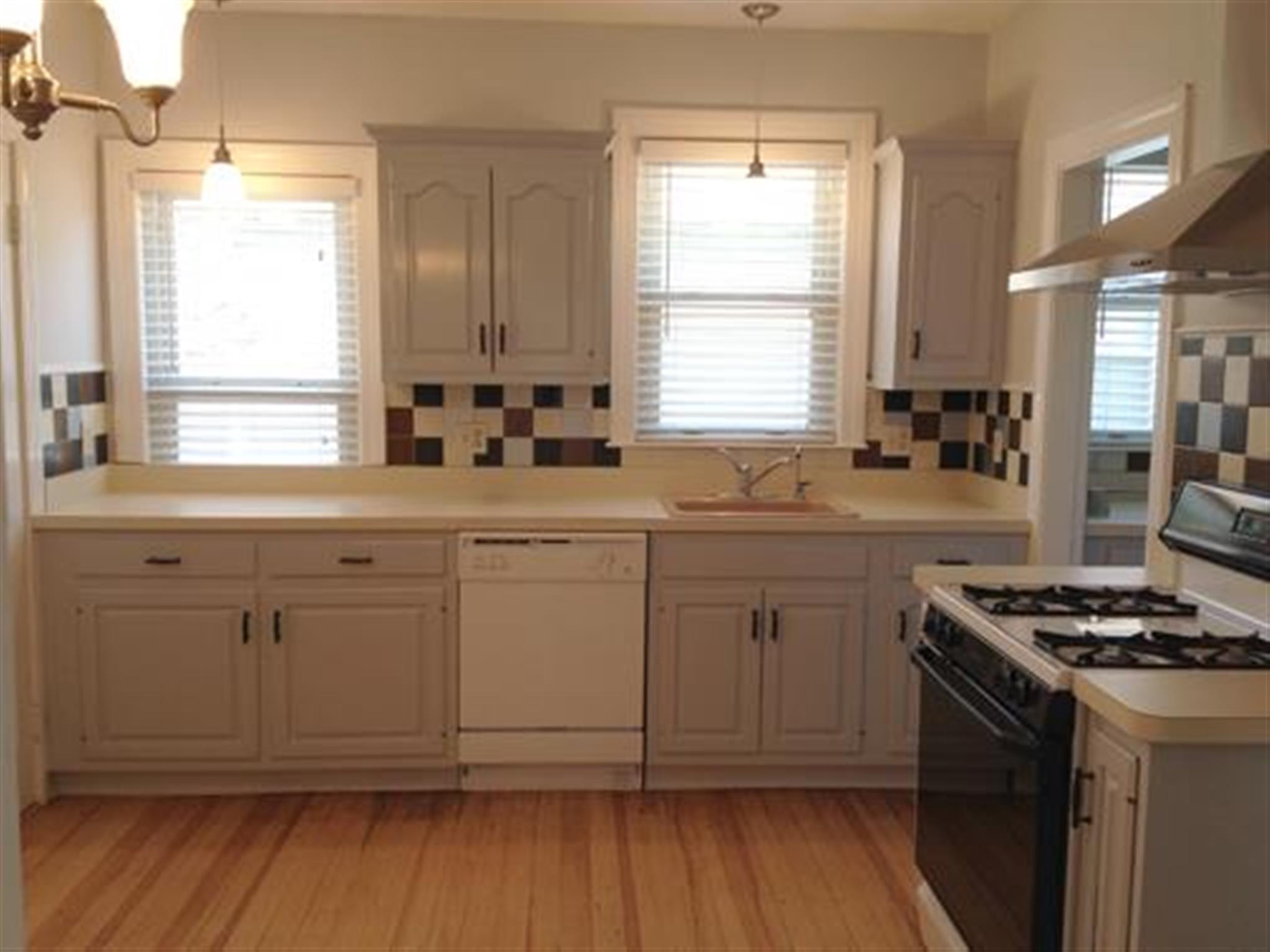 35 Frederick Ave, Medford