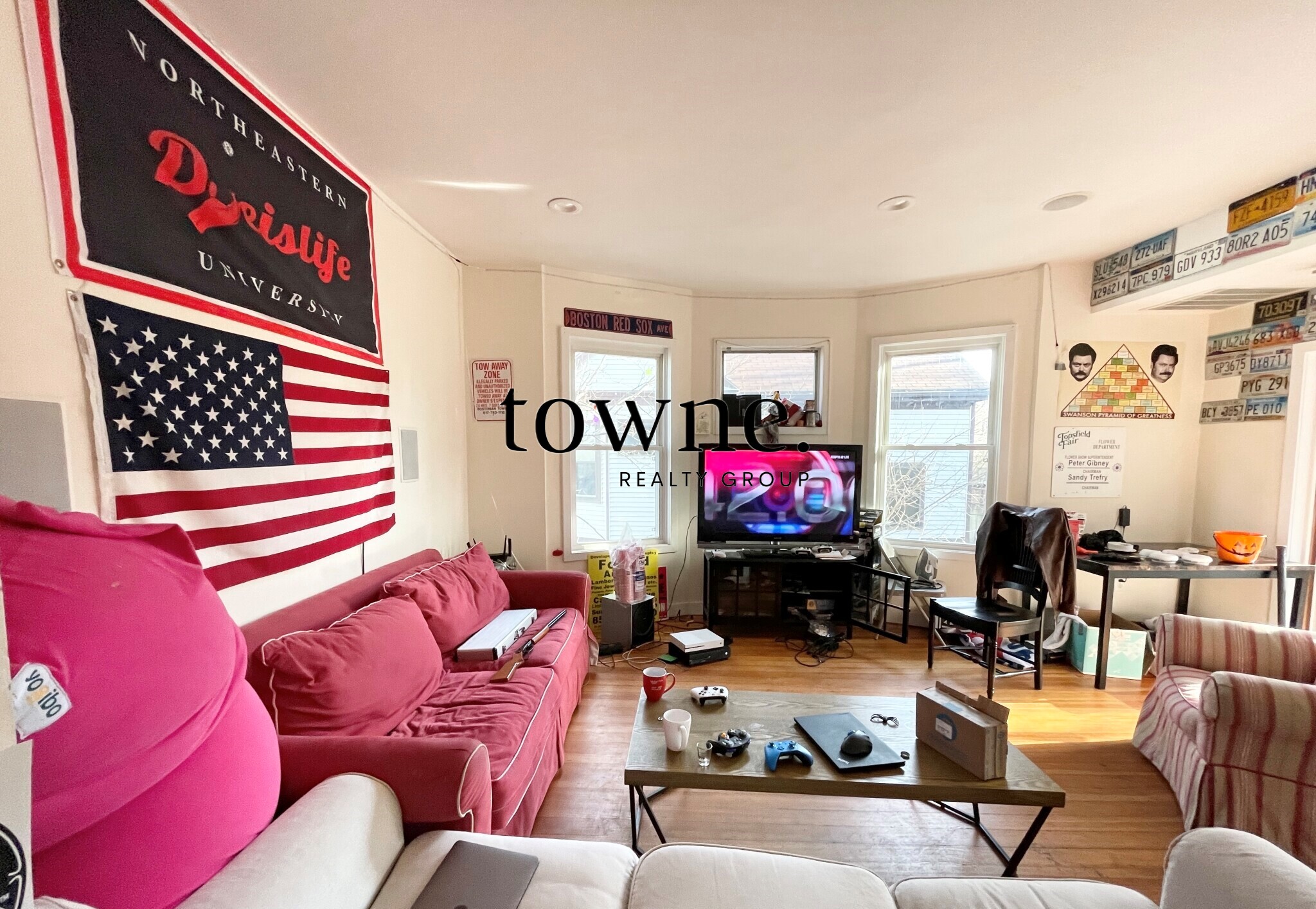 112 Hillside St, Mission Hill